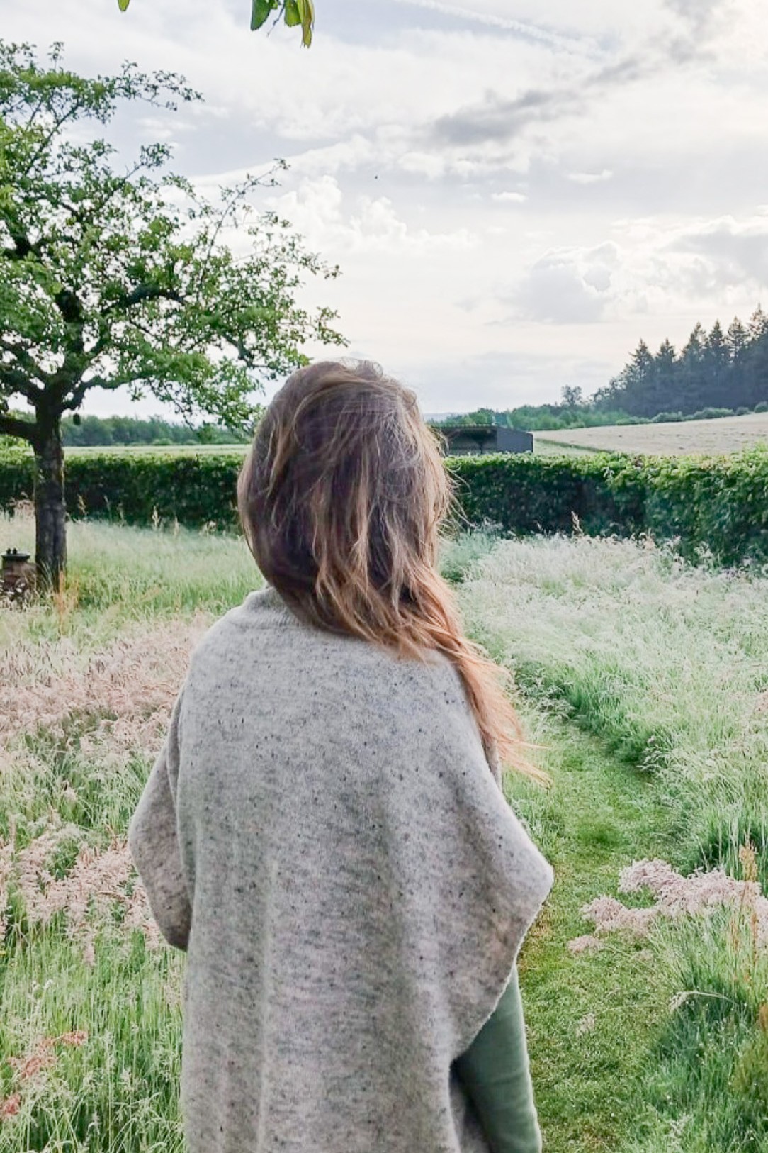 Natascha in onze Eifeltuin copyright Luigi Brun uitsnede